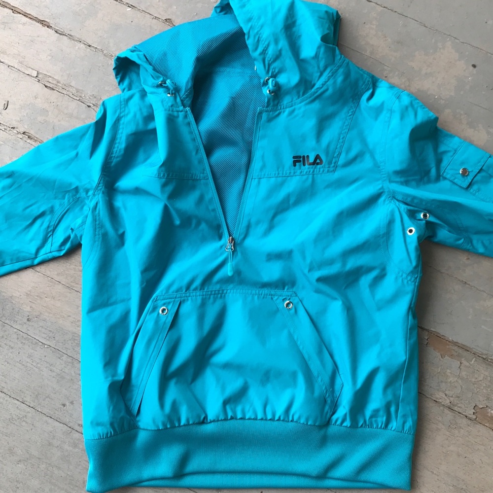 FILA sport windbreaker pullover EUC